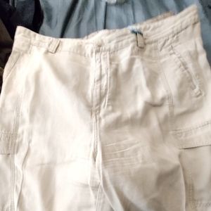 Tommy Bahama shorts size 42